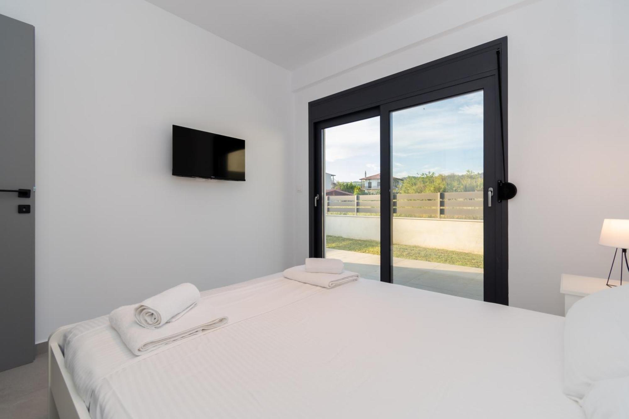 Sithoniars Ground Floor Gem In Nikiti (Sithonia)