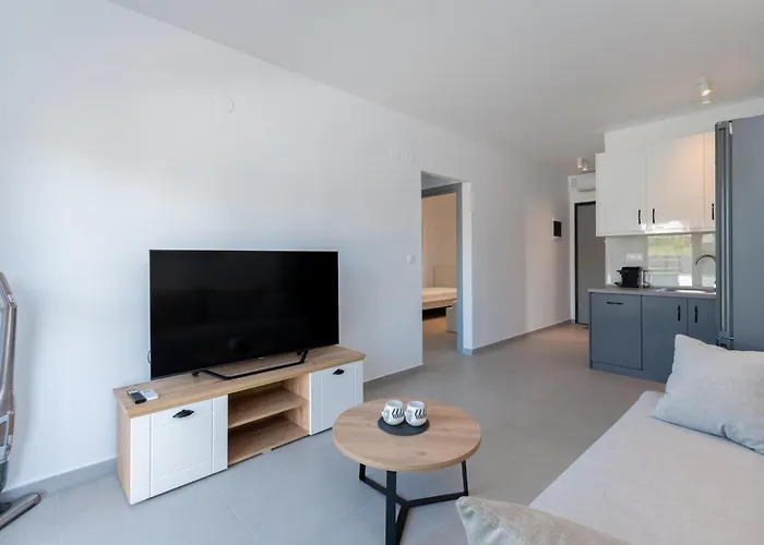 Sithoniars Ground Floor Gem In Nikiti